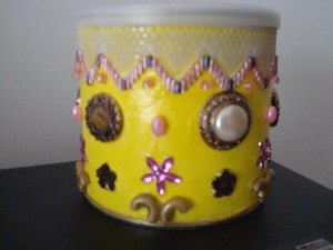 yellow can1 - "Courtney"